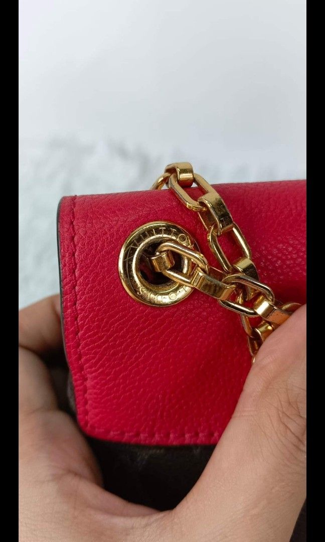 Beg louis vuitton Pallas Chain, Luxury, Bags & Wallets on Carousell