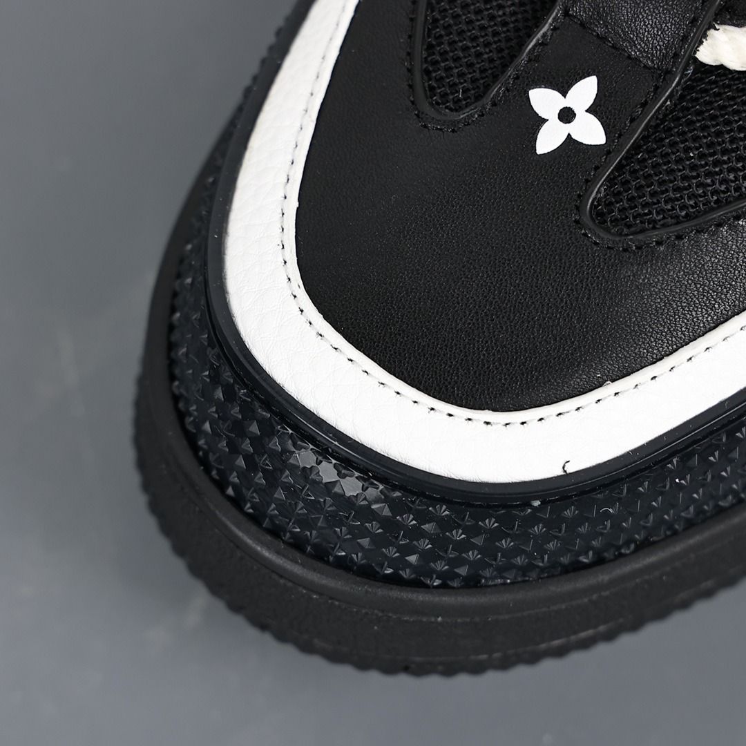 KEP/TAQ. Louis Vuitton Skate 1854 Low Sneaker 35-4