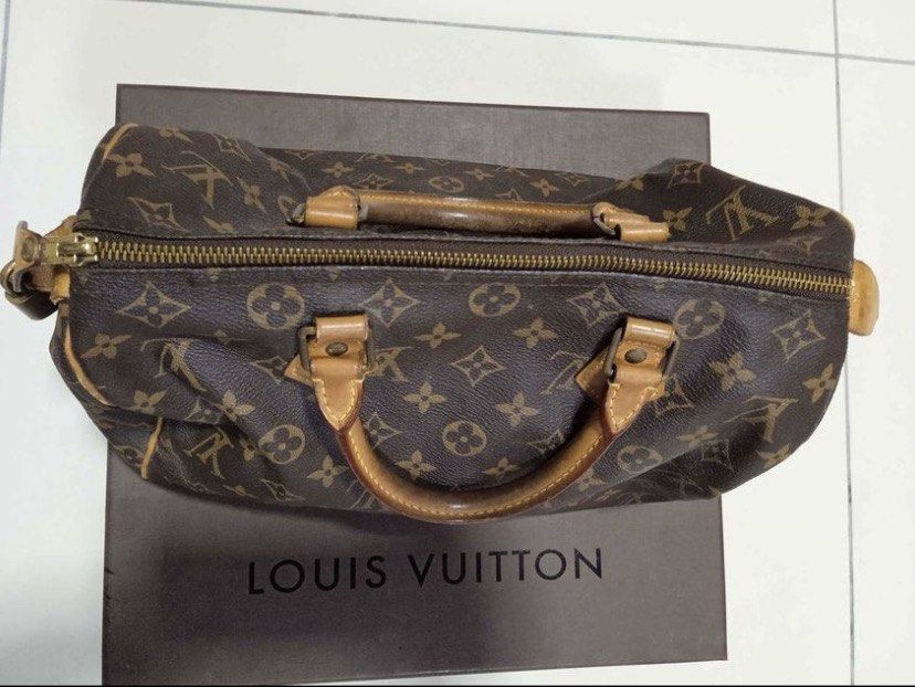 Louis Vuitton 1986 Monogram Canvas Speedy 30 Bag