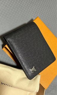 Louis Vuitton M69829 Black Multiple Wallet Unisex Bi-Fold New w