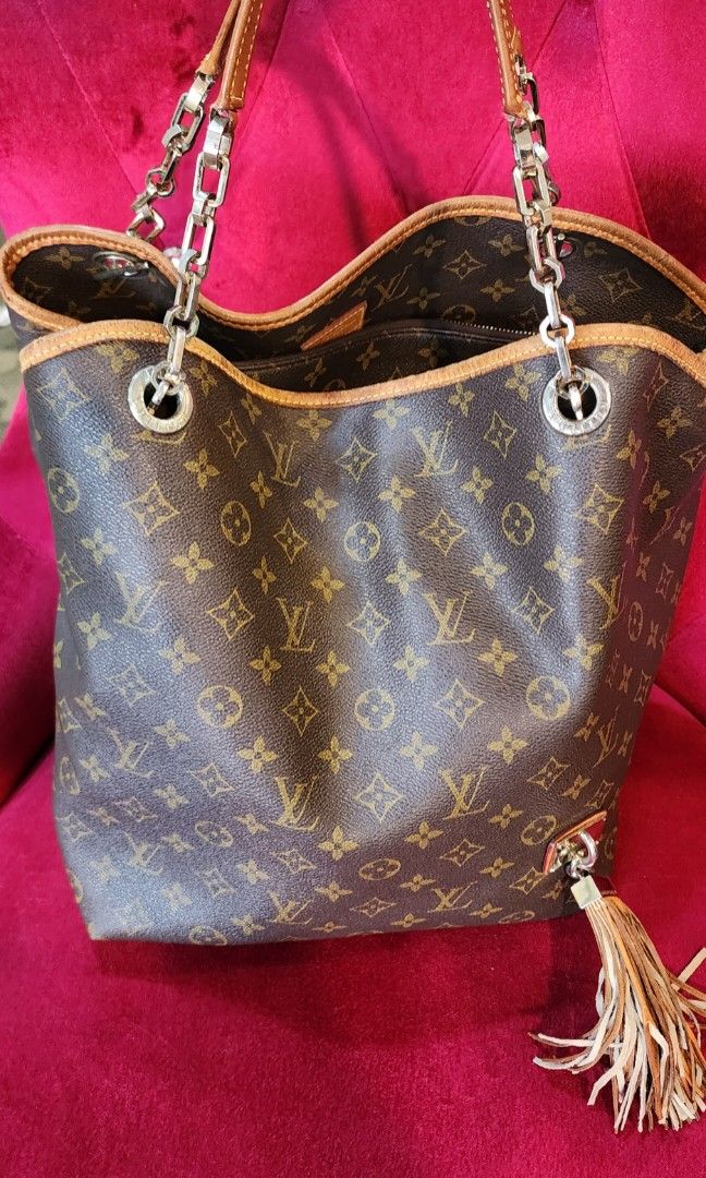 Louis Vuitton monogram Hiver Automne 2008 totebag, Luxury, Bags & Wallets  on Carousell