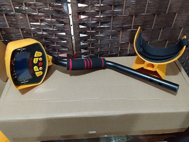 MD3010 METLA AND GOLD DETECTOR (Category: Construction Tools & Equipment) located in Caloocan City. Submitted by 09051674995 (Listing ID 1258060057, Image 2). Description: Fully Automatic and All Metal Detectors Target Identify Unwanted Target Elimination Unique Tone For Target no clumsy slack cable headphone jack volume control depth: 1.5m .