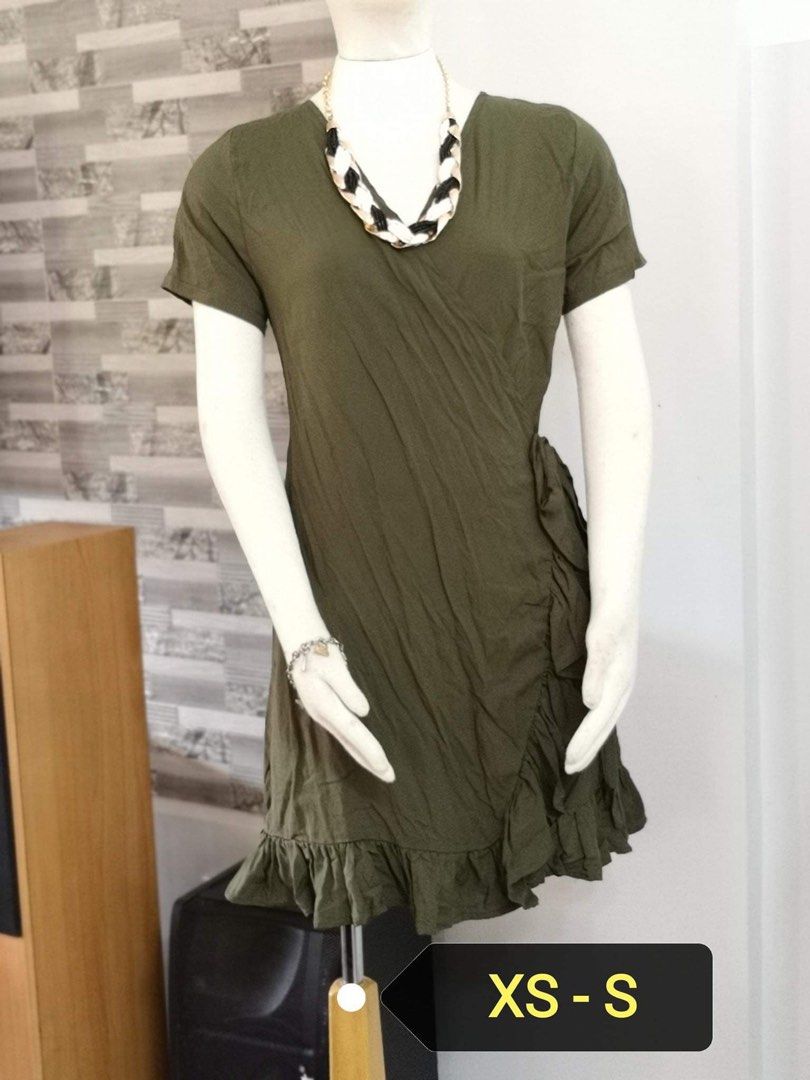 Military Green Wrap Dress (Category: Dresses) located in Pasig City. Submitted by bashadp (Listing ID 1258190959, Image 1). Description: Brandnew Sizes: Small, Medium, Large, 2XL.