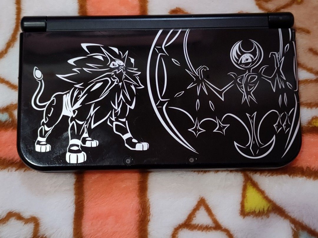 New nintendo 3ds xl solgaleo and lunala limited edition store