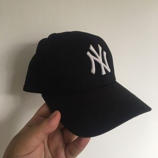 Black Nike Yankees hat Rare find Adjustable - Depop