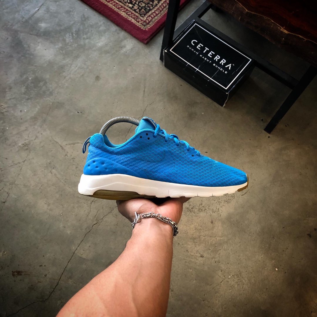 Nike air max motion Men s Fashion Footwear Sneakers on Carousell