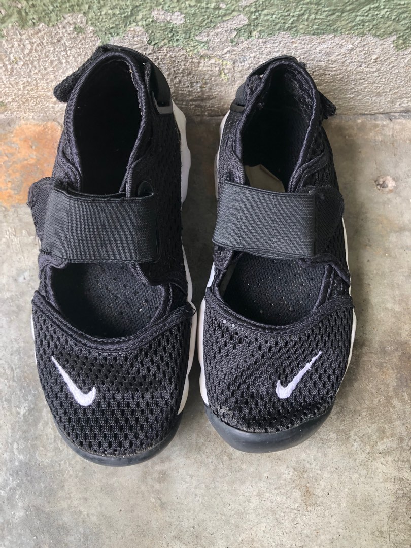 NIKE AIR RIFT