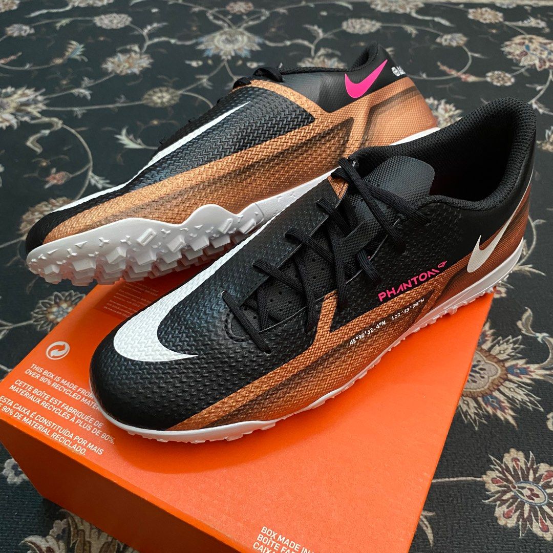 Nike store turf men