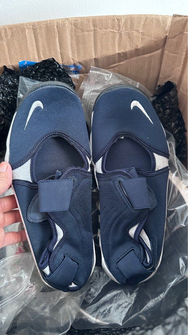 Navy nike rifts outlet