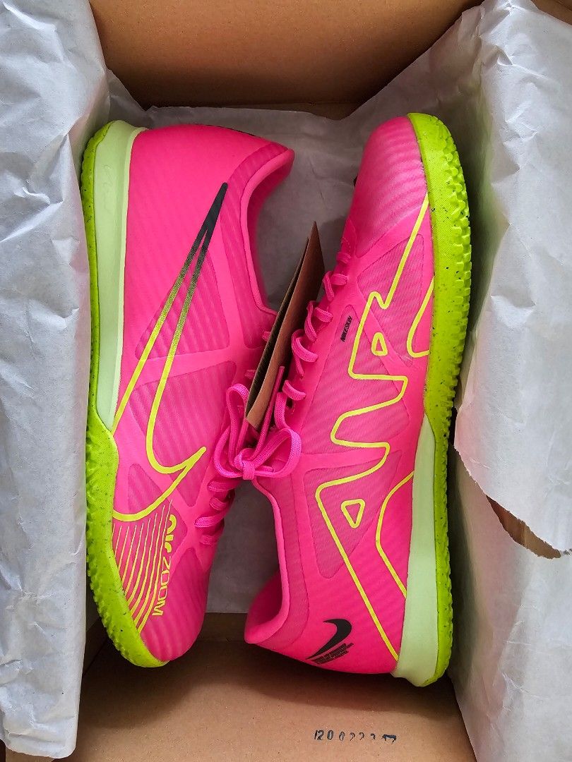 Nike futsal pink deals