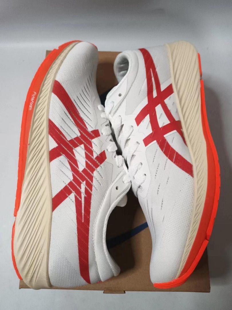 Stock asics top