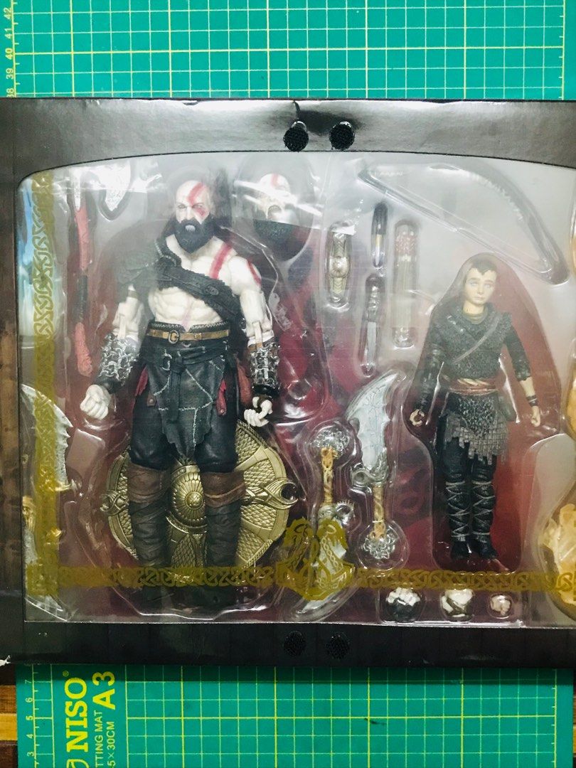 Neca god of online war 2 pack
