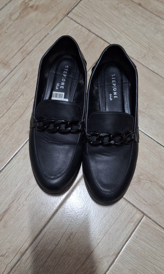 Payless Black Shoes, Women's Fashion, Footwear, Loafers on Carousell