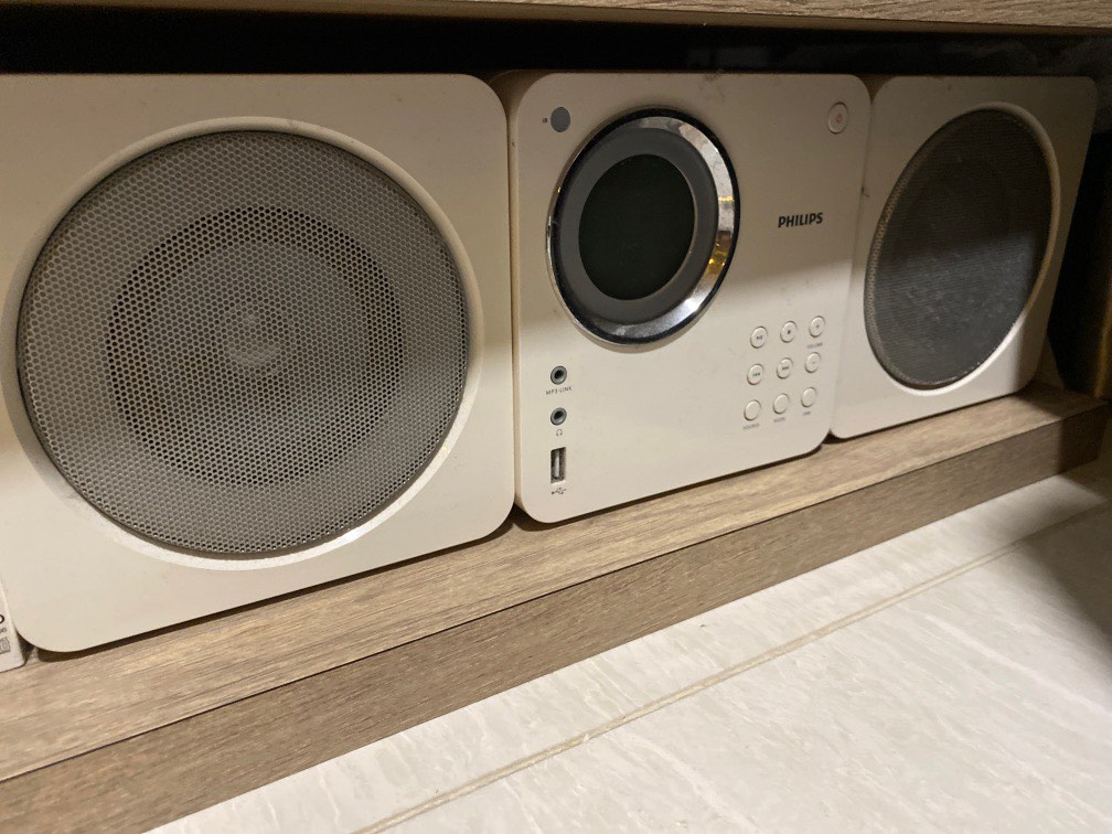 Cube clearance music system