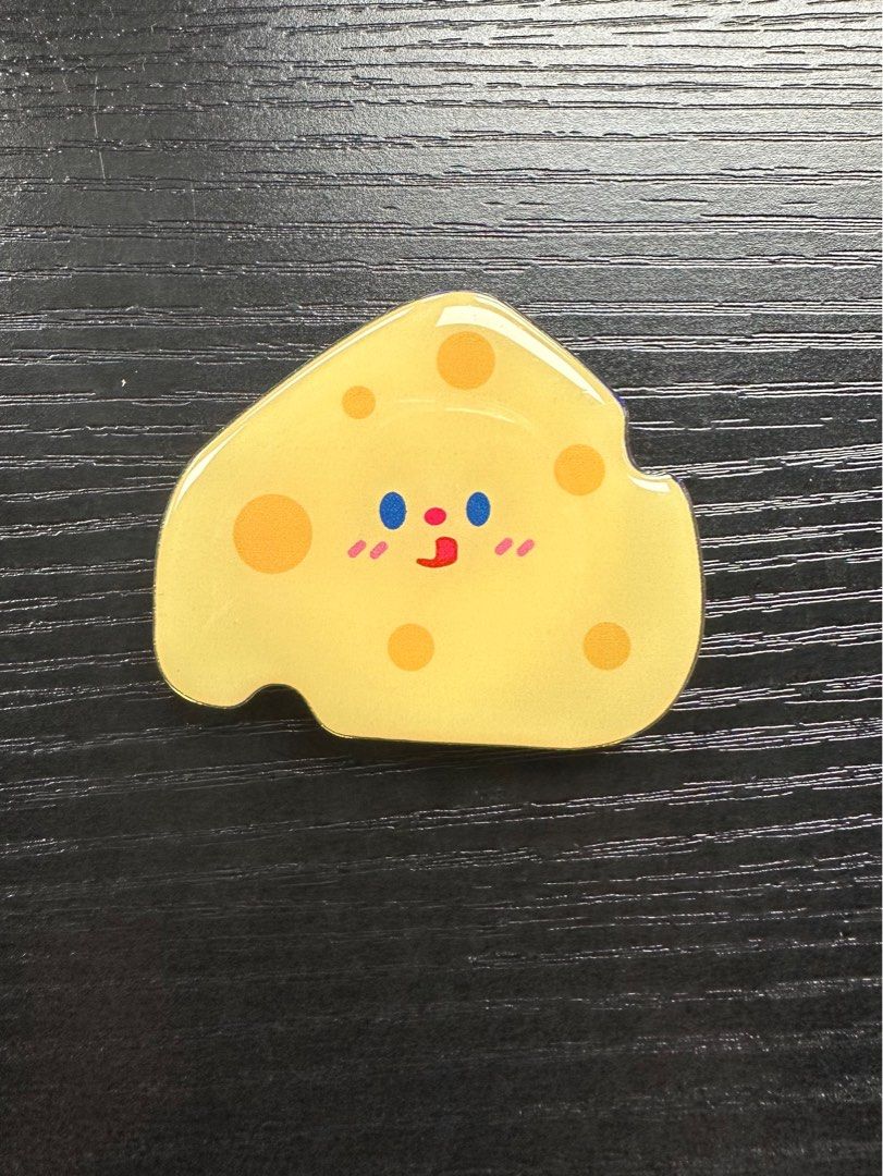 pop socket (Category: Other Mobile & Gadget Accessories) located in Singapore. Submitted by sharknin (Listing ID 1258149121, Image 1). Description: enquire to find out more free postage ❗️not scratched !!! there is a plastic film on top of the item.