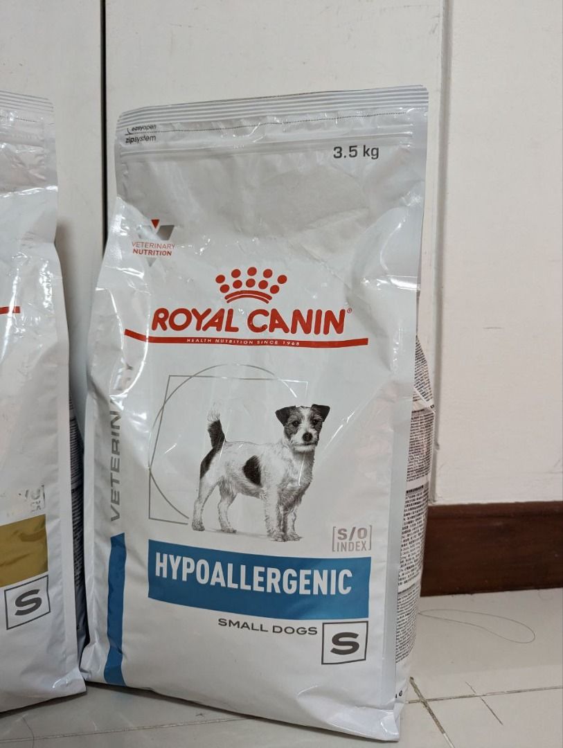 Royal Canin Veterinary Diet for Small Dogs Urinary S O 4kg 83 and Hypoallergenic 3.5kg 89. Self collect at Hougang Capeview. Expiry Sep 2024