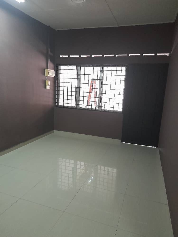 Rumah Teres Sewa Taman Anjaria Kulai, Property, Rentals on Carousell