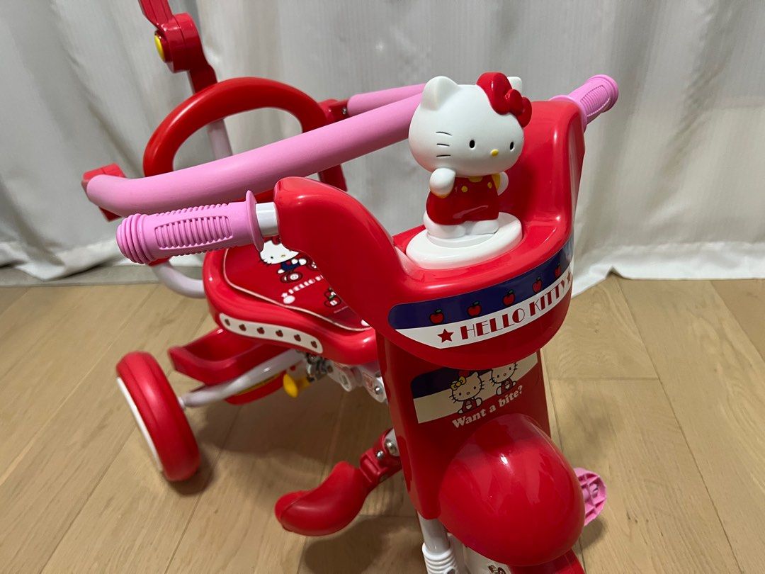 Triciclo champion hello deals kitty 3 en 1