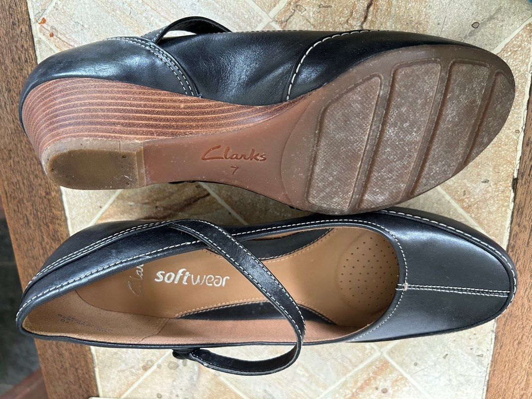 Clarks softwear best sale sandals