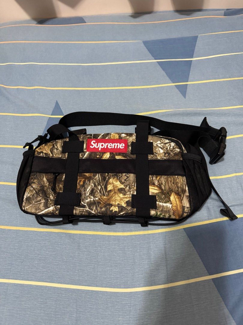 Supreme waist bag Camo, 名牌, 手袋及銀包- Carousell