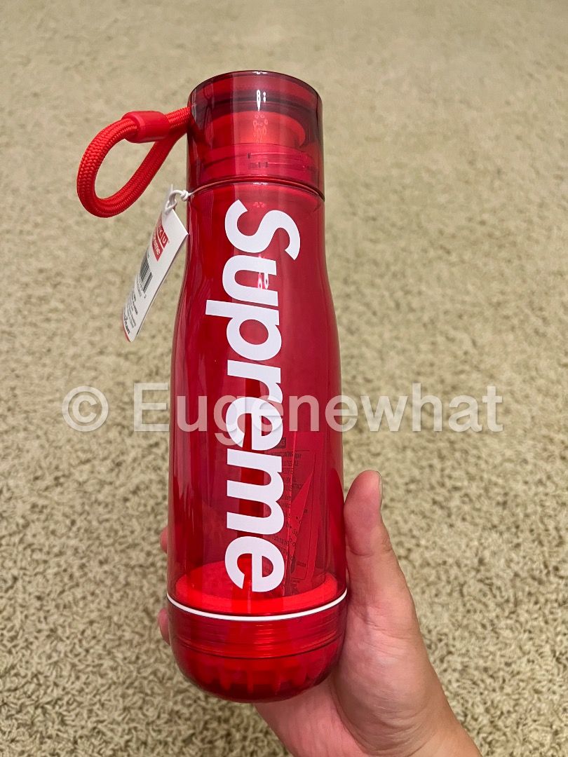 Supreme SIGG™ Vacuum/ Zoku glass core bottle, 名牌, 飾物及配件