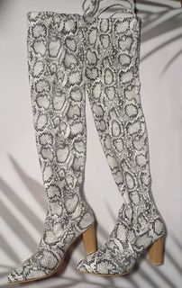 Thigh high fashion Boots