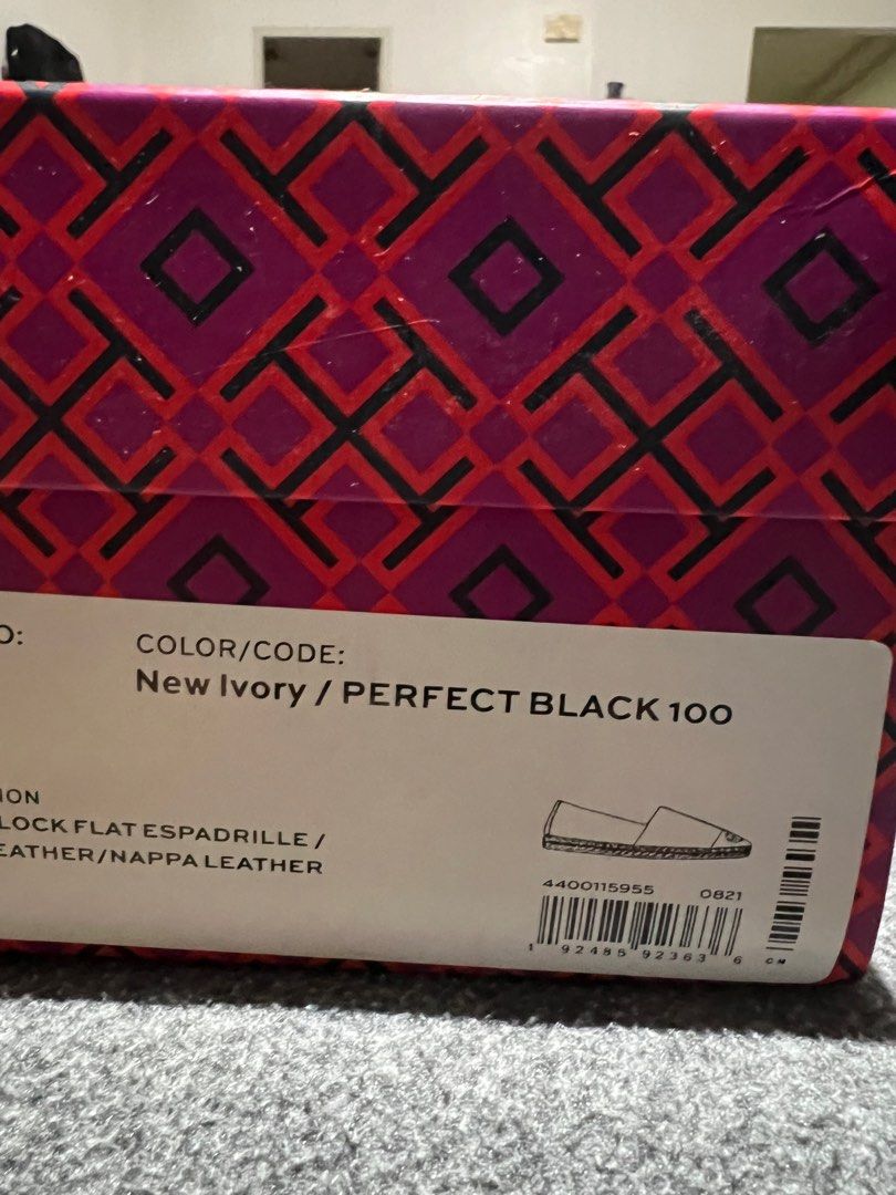 Tory Burch Espadrille - Ivory/Black (Category: Flats & Sandals) located in Makati City. Submitted by datscraper (Listing ID 1258170448, Image 2). Description: Used once RFS: wrong size.