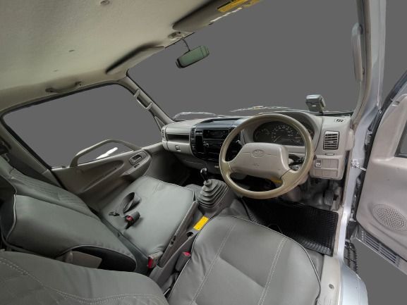 Toyota Dyna Box Lorry Turbo Manual, Cars, Commercial Vehicles, Rentals ...