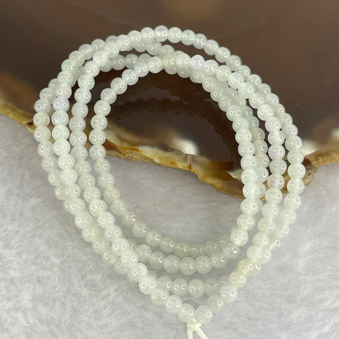 White beads chain store
