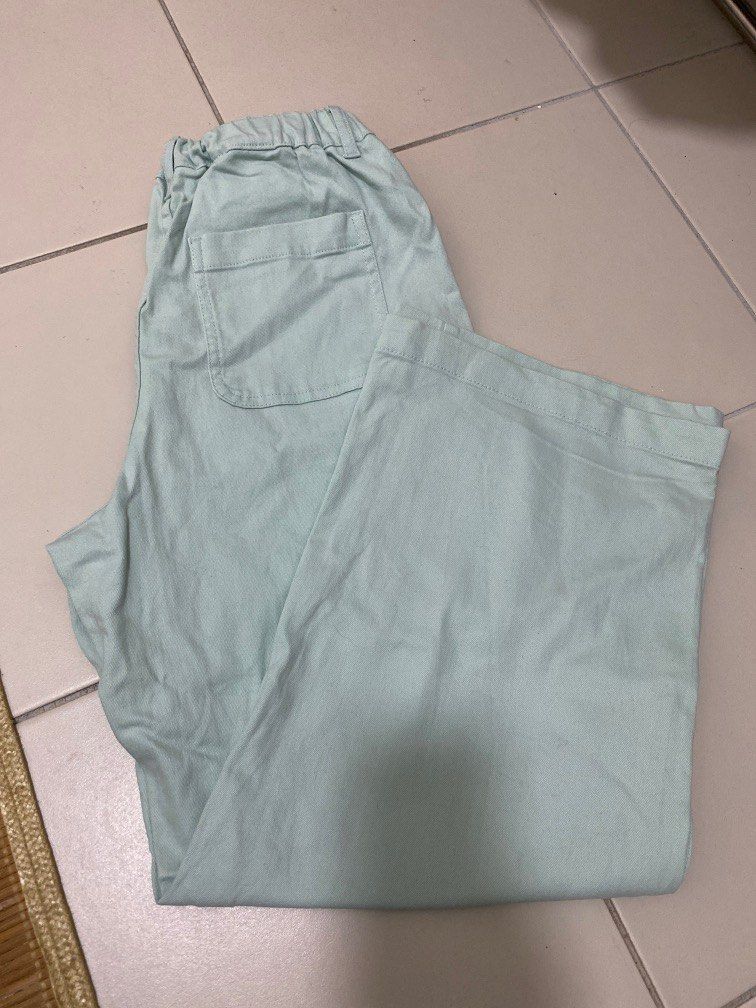 Uniqlo girls baggy pants, Babies & Kids, Babies & Kids Fashion on Carousell