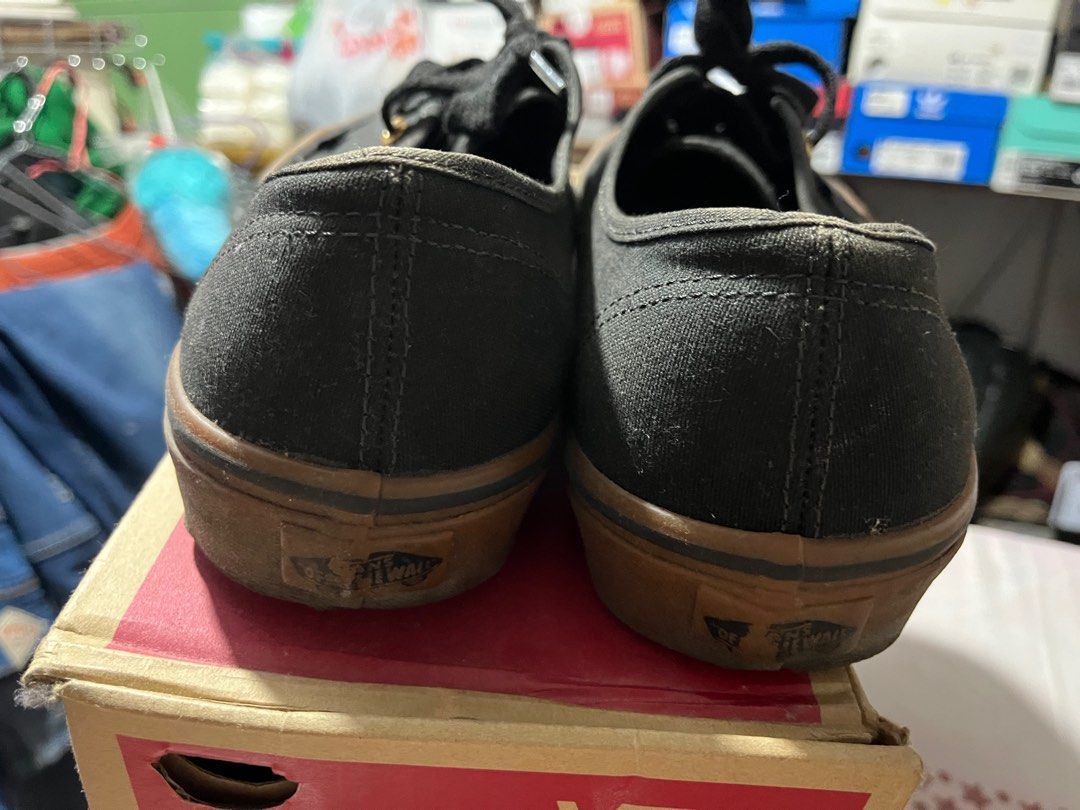 Vans Authentic - Black/Gum (Category: Sneakers) located in Manila. Submitted by jktl3 (Listing ID 1258089397, Image 3). Description: Vans Authentic - Black / Gum Size US 10.5 Used less than 5x then stored. Complete with box. REPRICED TO 1K RFS: Decluttering. Just collecting dust at home. Not inti Vans shoes anymore. .