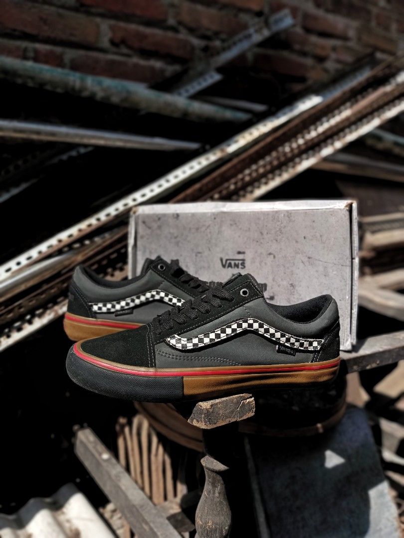 Vans x showroom 2025
