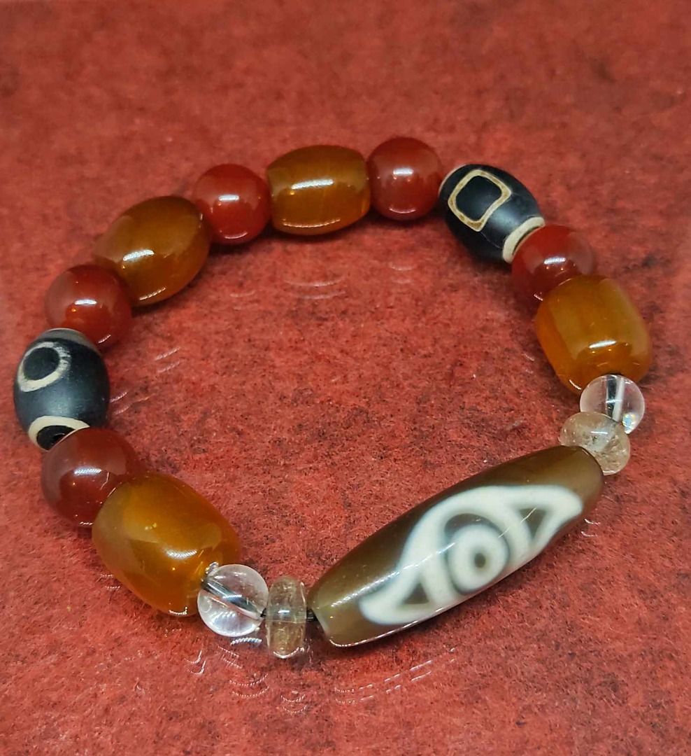 Very beautiful and Special combination Dragon Eye DZI Bead with Agate and  White Quartz Crystal Bracelet -非常精美,特别的西藏玛瑙龙眼天珠配天地天珠,玛瑙石,白水晶手串