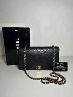 (Category: ) located in . Submitted by styled_inchanel (Listing ID 1258145323, Image 1). Description: .