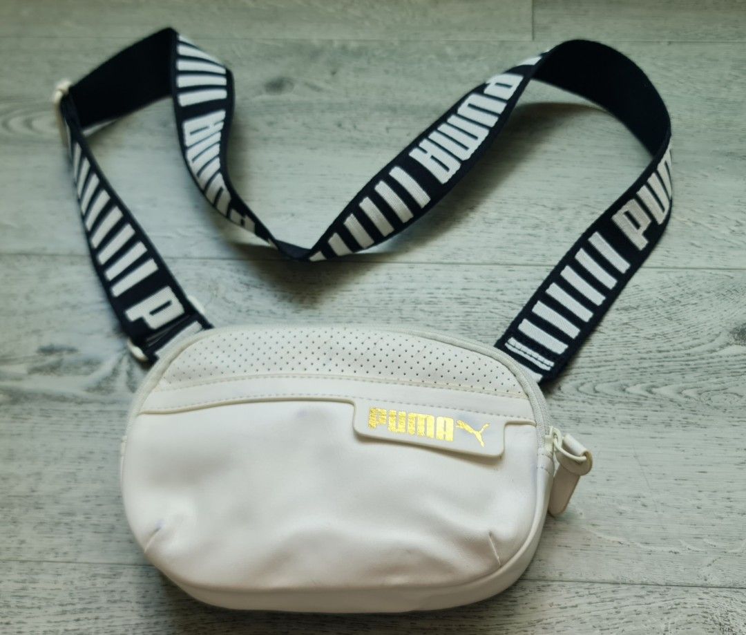 Puma pouch hotsell