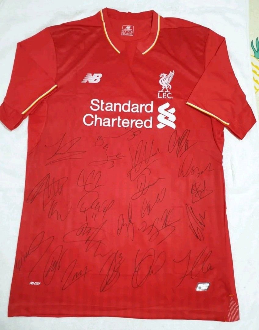 Liverpool commemorative store jersey