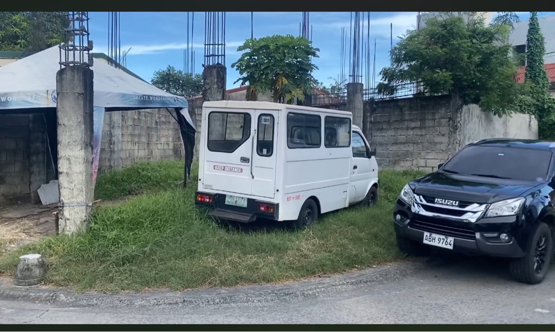 189 sqm Commercial/Residential Corner Lot along Alinao and Banaba