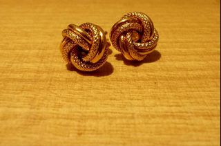 (Category: ) located in . Submitted by gloriousgoods (Listing ID 1262861307, Image 1). Description: .