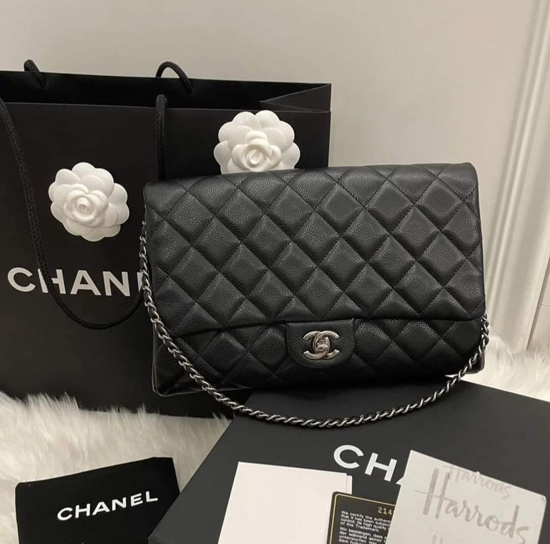 🎆2023 SALE!🎆 AUTH. CHANEL JUMBO CAVIAR CLUTCH ON CHAIN RHW, Luxury, Bags  & Wallets on Carousell