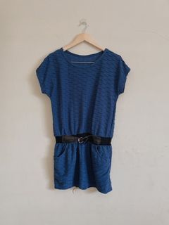 藍色波紋造型附腰帶洋裝