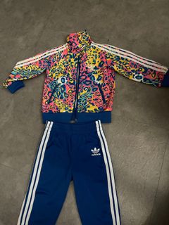 (Category: ) located in . Submitted by premiumprelovedgoods (Listing ID 1262988739, Image 1). Description: .
