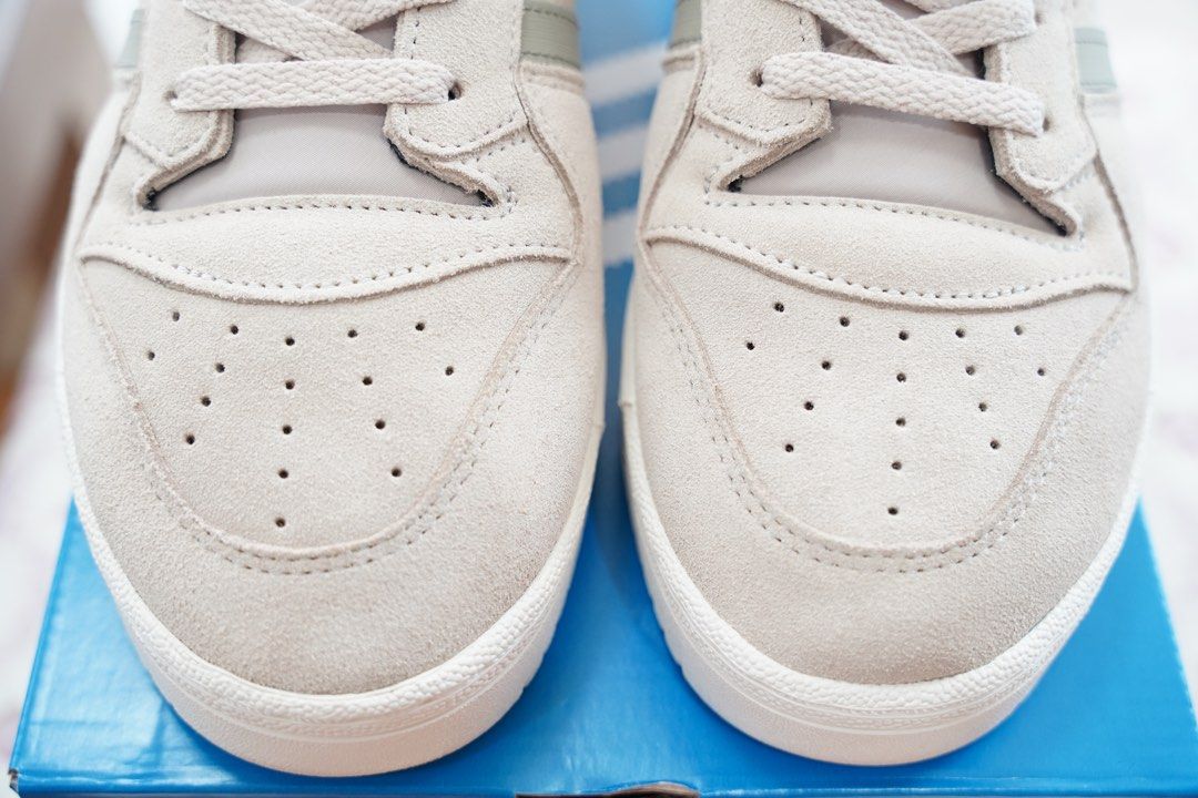 Jd sports adidas continental 8 on sale
