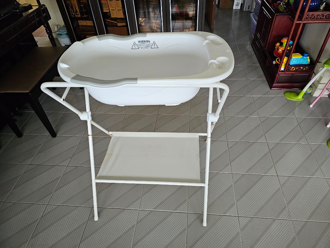 Baby Bath Tub and Stand, Babies & Kids, Bathing & Changing, Bathtub & Bath Accessories on Carousell