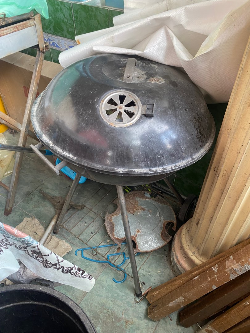 BBQ Grill With Enamel Coating Barbecue Grill and Smoker Thermal Control