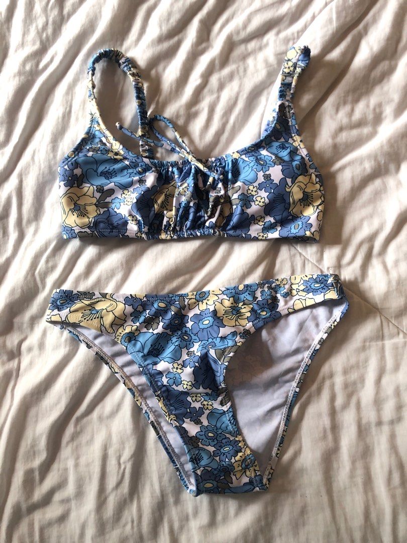 Blue Floral Swimsuit (Category: Bikinis & Swimsuits) located in Quezon City. Submitted by e-thrift (Listing ID 1262959841, Image 1). Description: .
