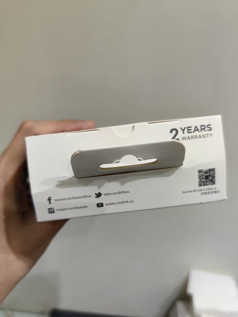 BOYALink wireless microphone for vlogging noise cancellation (Category: Microphones) located in Del Monte. Submitted by loveko_77 (Listing ID 1262937515, Image 2). Description: BOYALINK All in one Design Wireless Microphone System General Introduction The BOYALINK is an Ultra-compact Portable 2.4Ghz wireless microphone system compatible with cameras, tablets, computer and more. Features automatic pairing and selectable noise cancellation deliveri