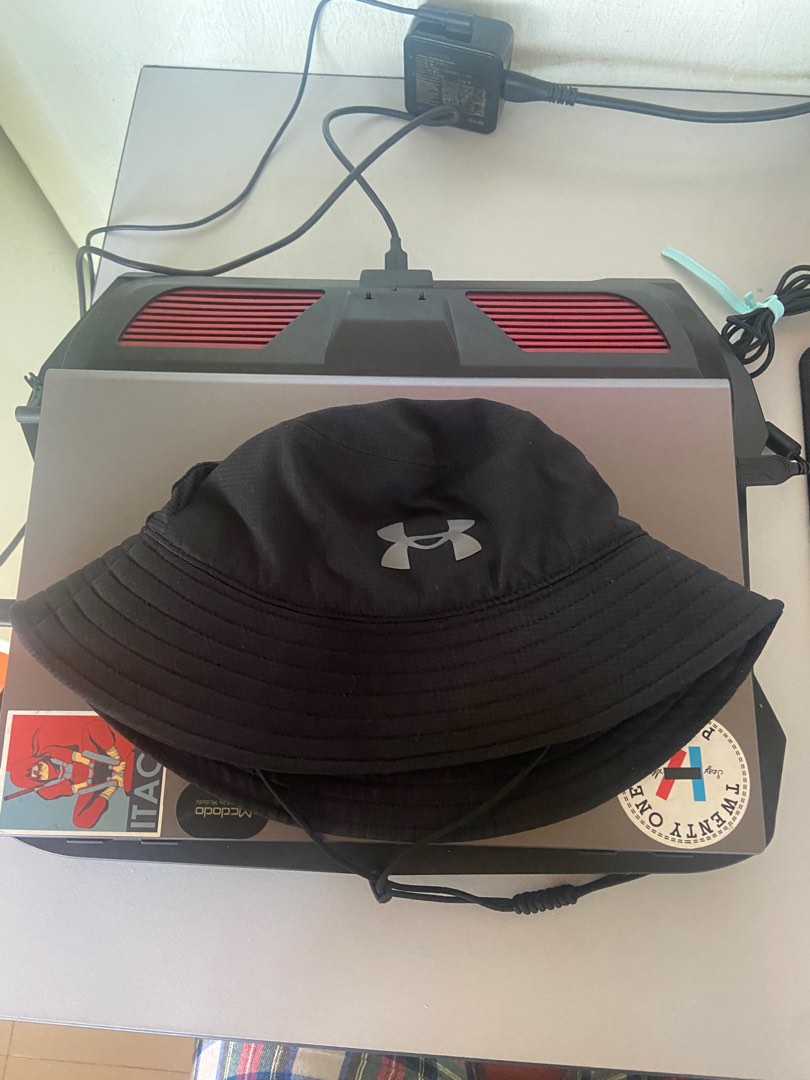 Bucket Hat Under Armour, Men's Fashion, Watches & Accessories, Cap & Hats  on Carousell