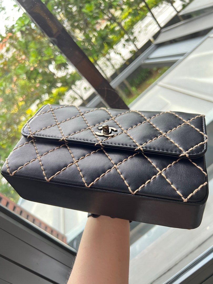 Chanel Classic Flap (Medium) Luxury, Bags Wallets on Carousell