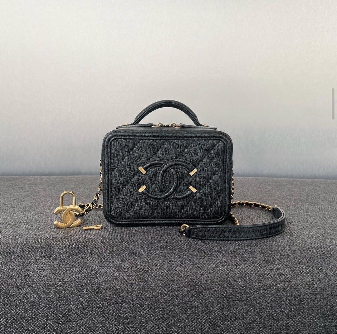 Chanel Filigree Vanity Small Caviar Black / Mghw, Luxury, Bags & Wallets on  Carousell