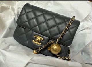 CHANEL BLACK SAC RABAT LAMBSKIN W/CC LOGO AGED GOLD, UNI 94305 - VERY RARE